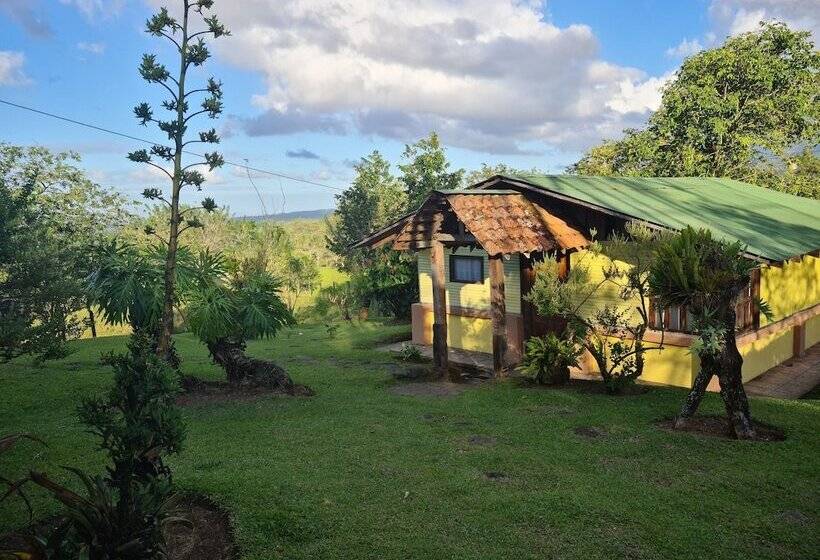 בית מלון כפרי Los Gallitos Eco Lodge