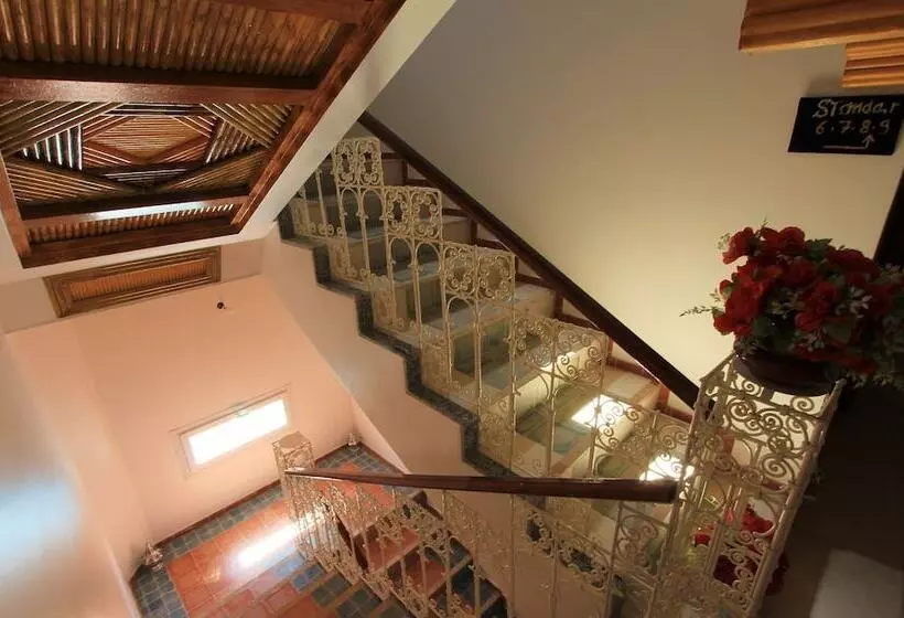 Hotelli New Mars Dades