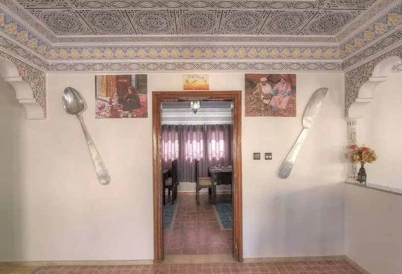 Hotelli New Mars Dades