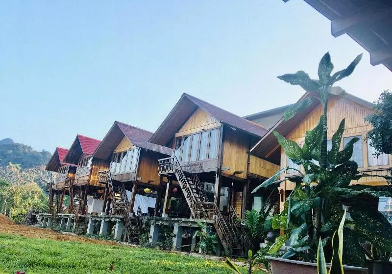 هتل Phong Nha Mountain House