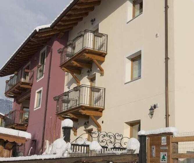 هتل روستایی Agriturismo Gli Elfi