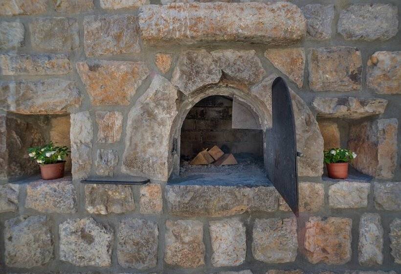 هتل Villa Old Castle