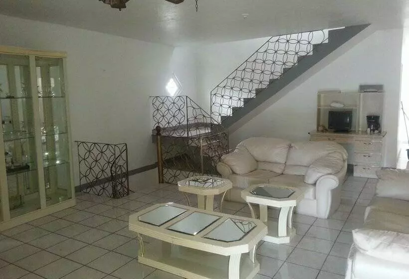 پانسیون Sweets Guest House