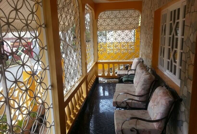 פנסיון Sweets Guest House