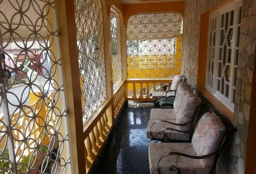 پانسیون Sweets Guest House