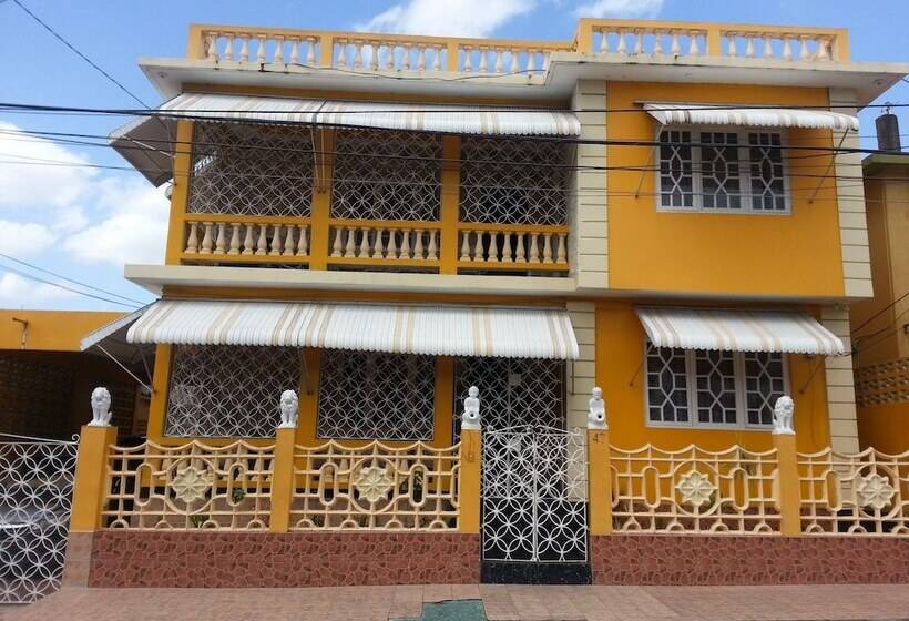 פנסיון Sweets Guest House