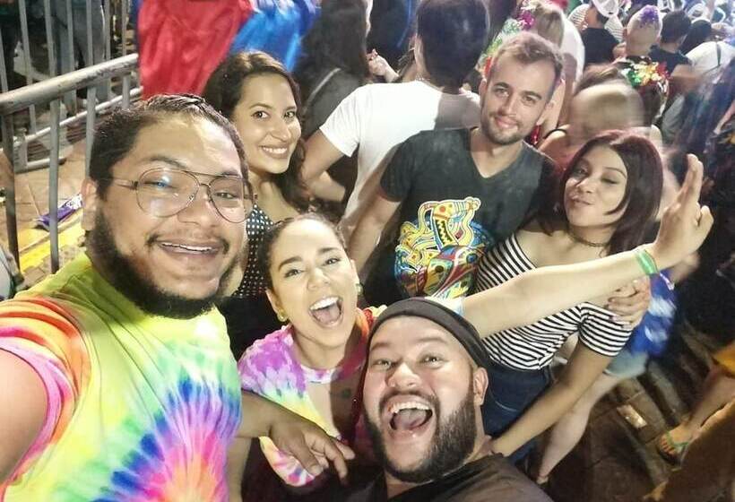 Casa La Vieja Guardia   Hostel