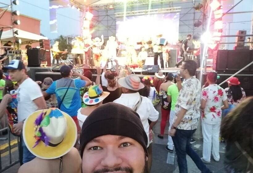 Casa La Vieja Guardia   Hostel