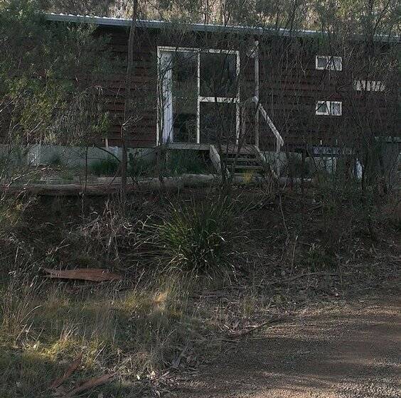Hobart Bush Cabins