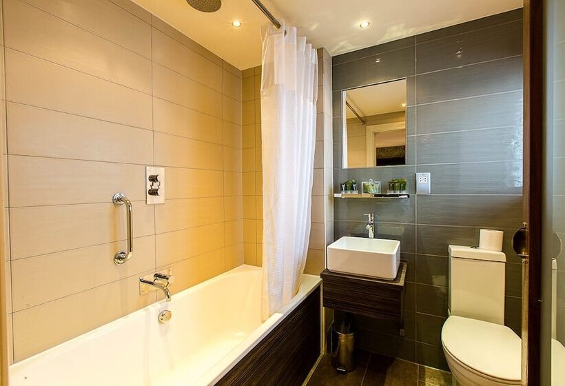 客栈  The Maltsters Arms