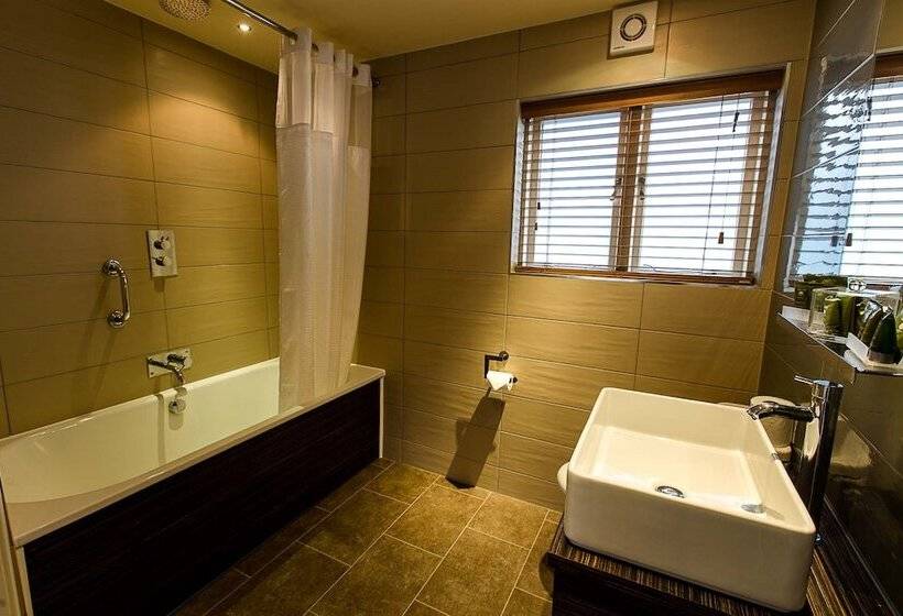 客栈  The Maltsters Arms