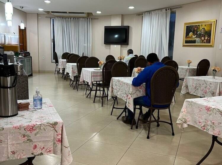 Отель Aldeias Palace