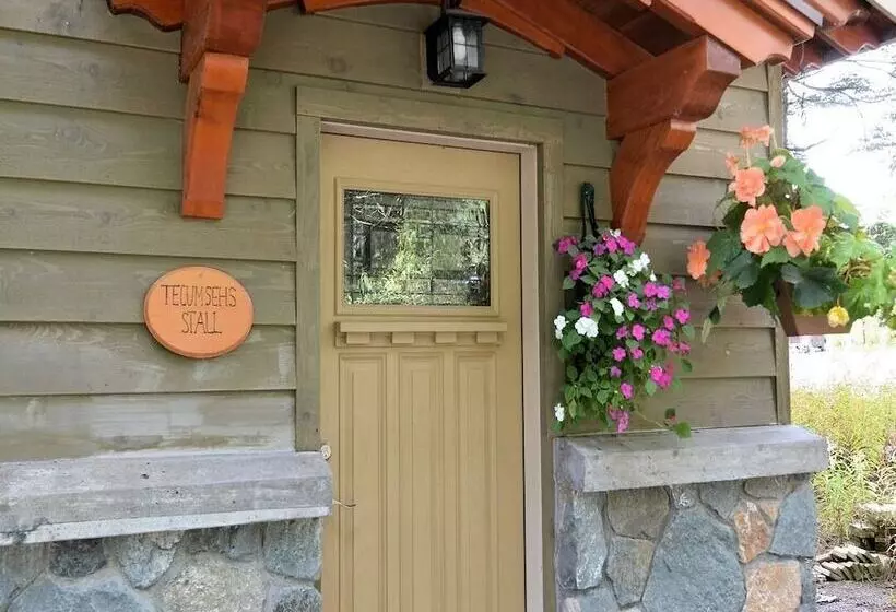 Hotelli Carriage House Accommodations