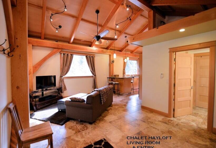 בית מלון כפרי Carriage House Accommodations