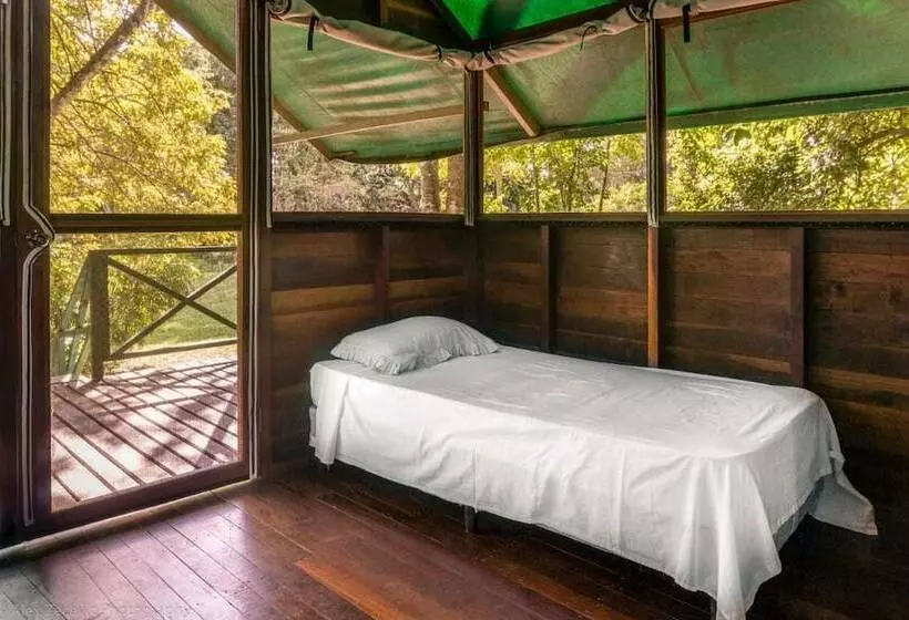 هتل Chaltunha Hostel Flores Island