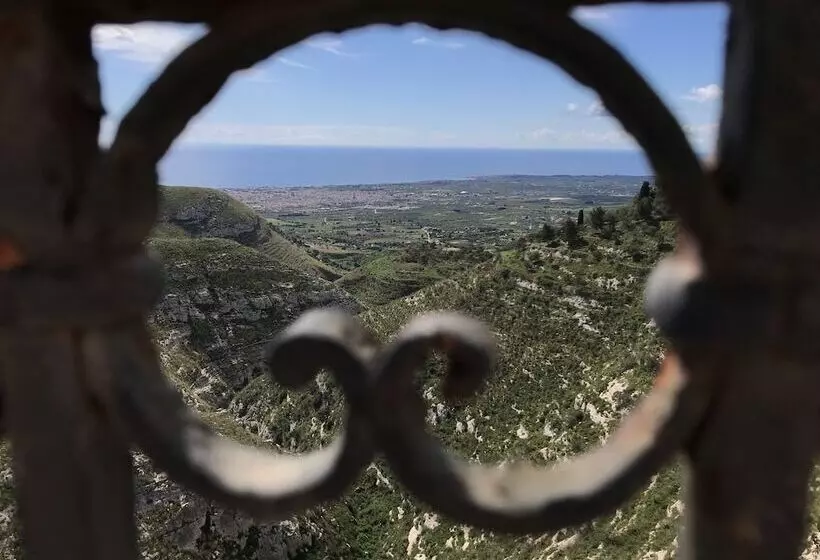 ホテル Eremo Madonna Delle Grazie