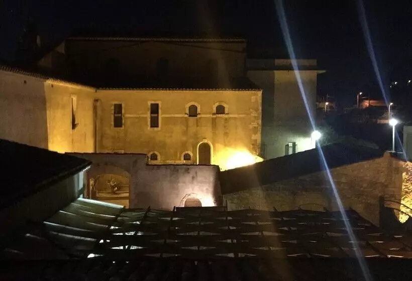 ホテル Eremo Madonna Delle Grazie