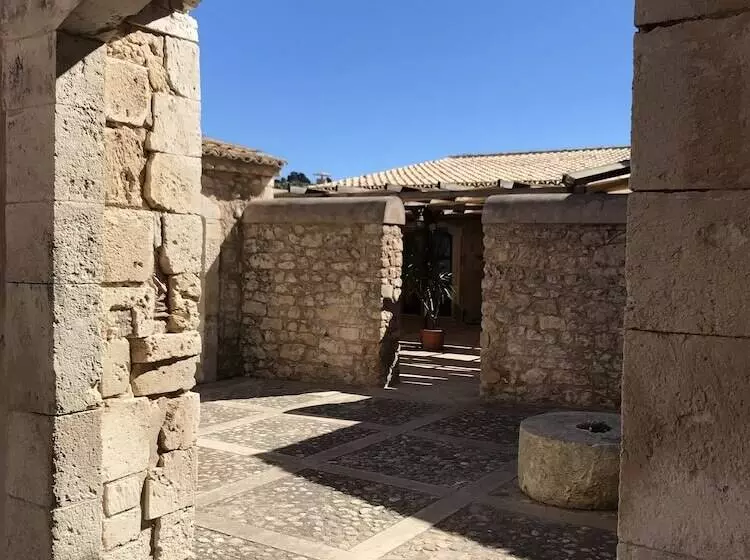 ホテル Eremo Madonna Delle Grazie