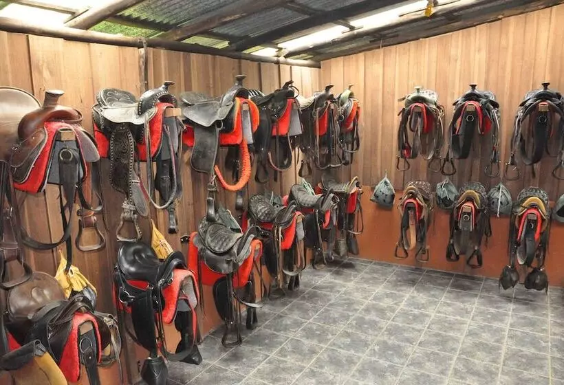 Hotelli La Finca Lodge