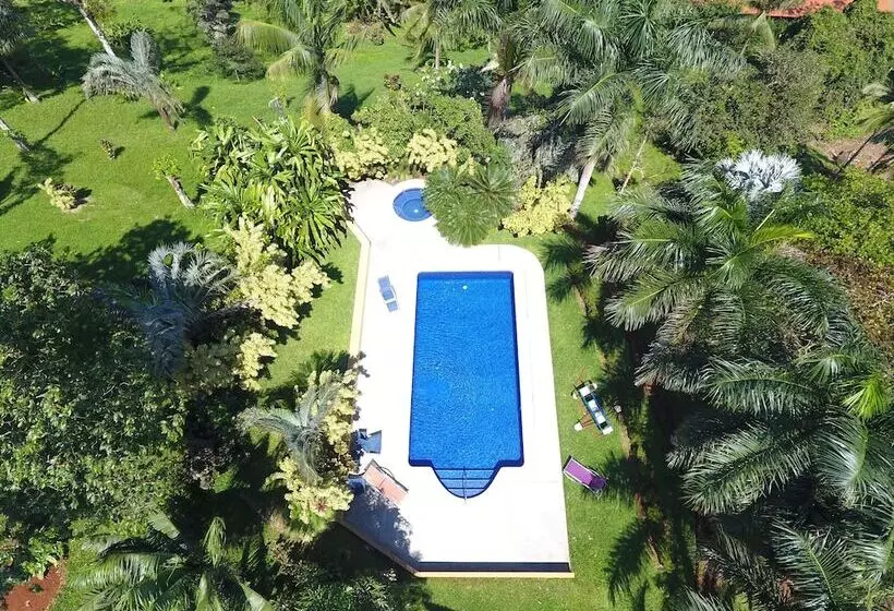 Hotelli La Finca Lodge