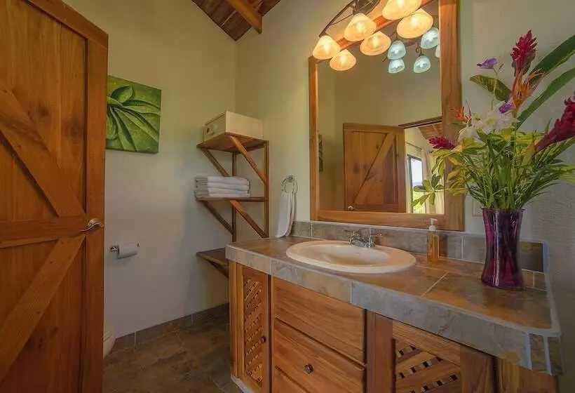 Hotelli La Finca Lodge