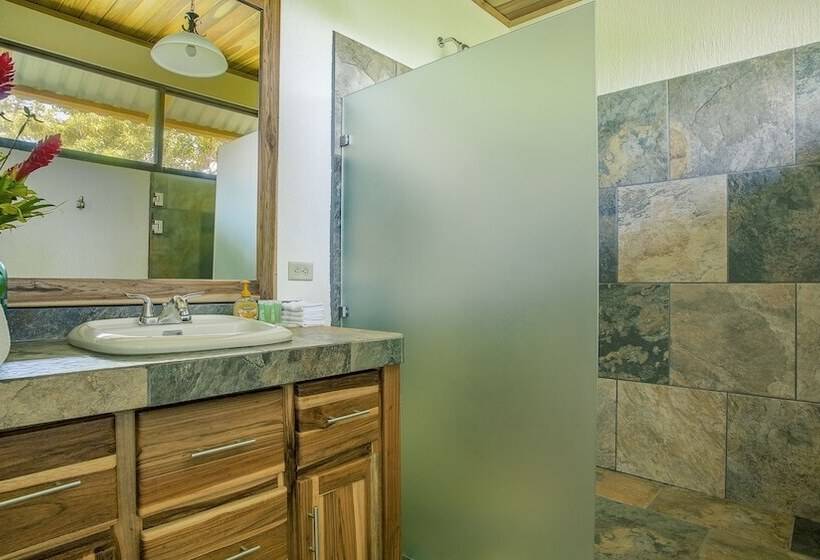 בית מלון כפרי La Finca Lodge