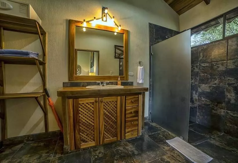 Hotelli La Finca Lodge