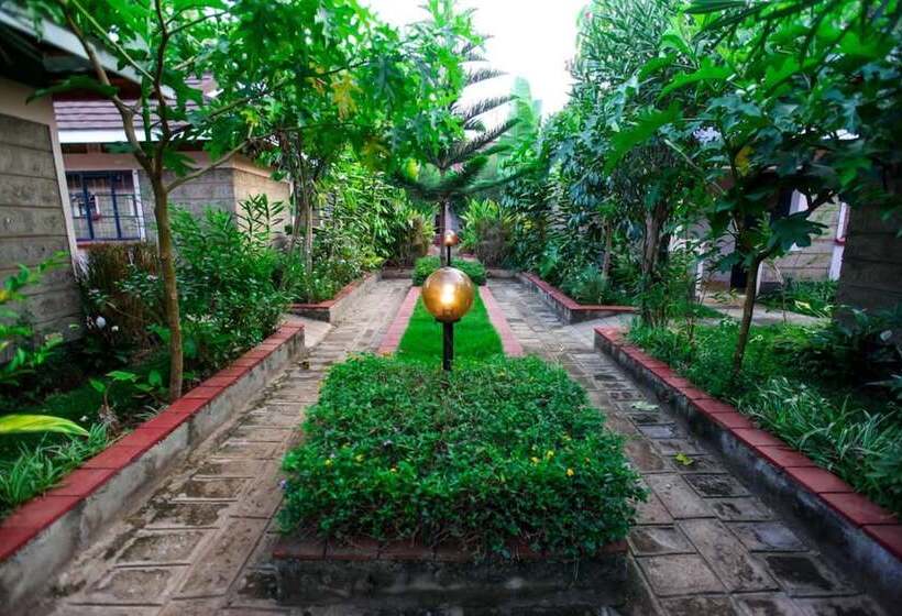 هتل Maya Gardens Sagana