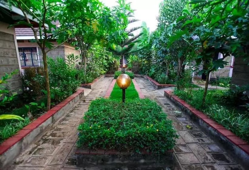 هتل Maya Gardens Sagana