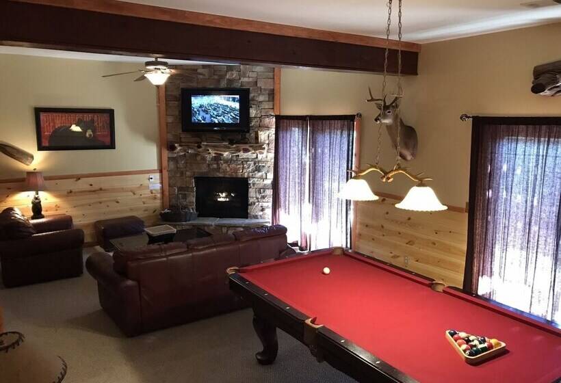 Light`s Mountain Lake Overlook