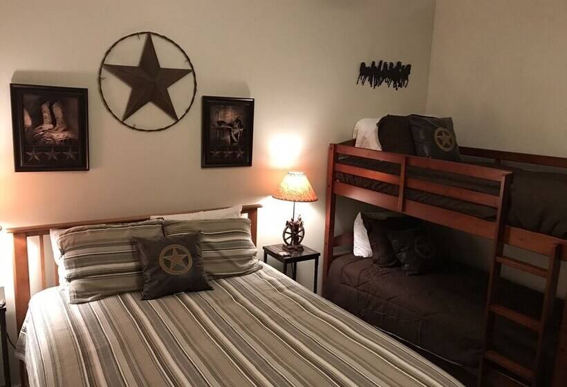 Light`s Mountain Lake Overlook