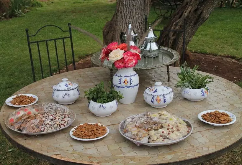 Majatalo Ecolodge Tamount