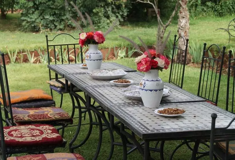 Majatalo Ecolodge Tamount