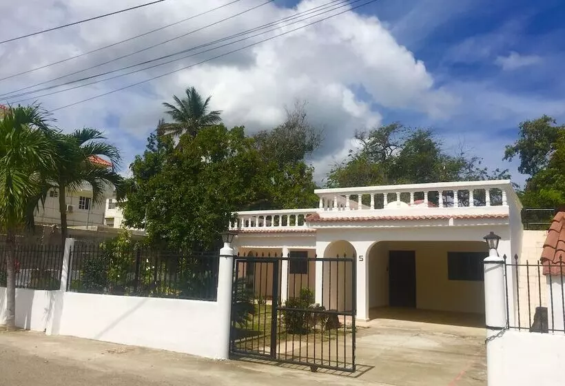 ペンション Puerto Plata Beach Hostel