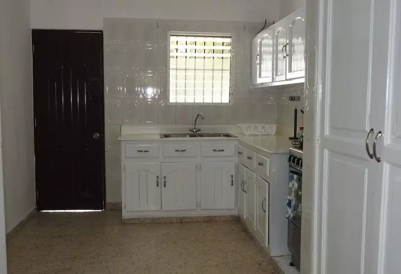 ペンション Puerto Plata Beach Hostel