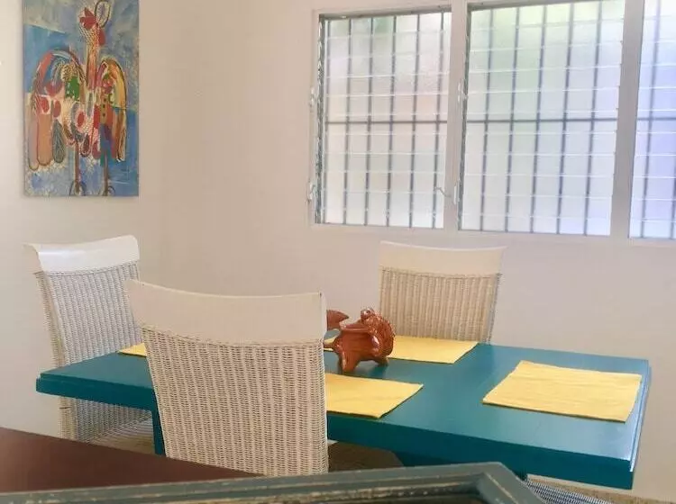 ペンション Puerto Plata Beach Hostel