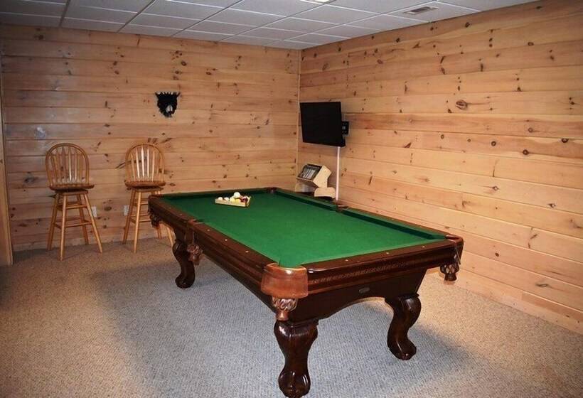 The Three Bear Lodge In Blue Ridge