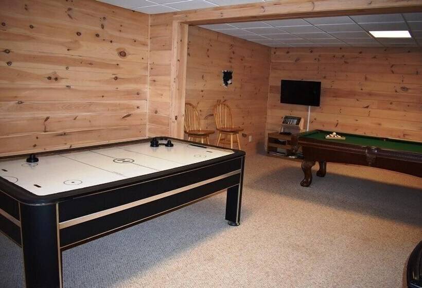 The Three Bear Lodge In Blue Ridge