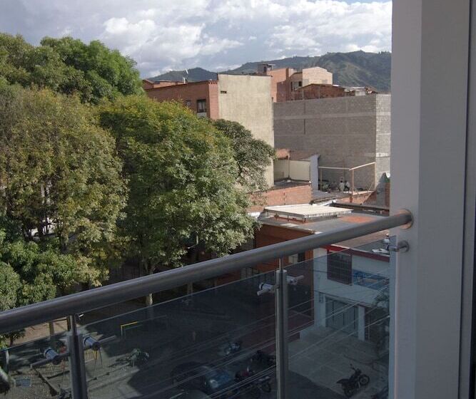 Aparta Hotel Santana