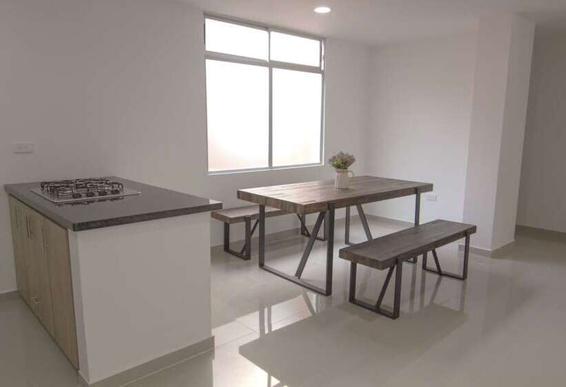 Aparta Hotel Santana