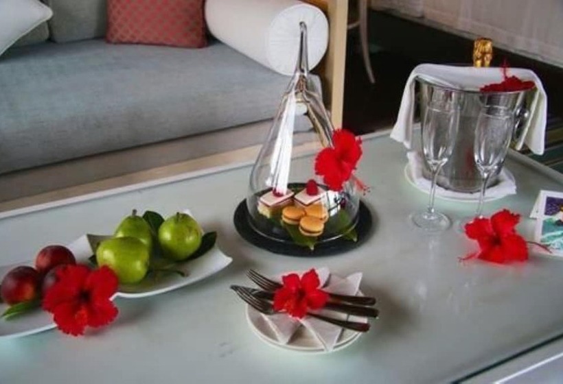 تختخواب و صبحانه La Vie Est Belle Trinidad