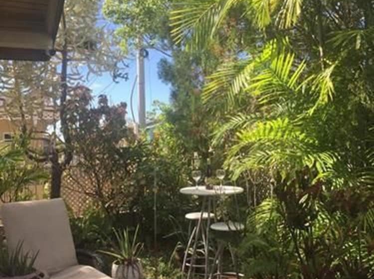 تختخواب و صبحانه La Vie Est Belle Trinidad