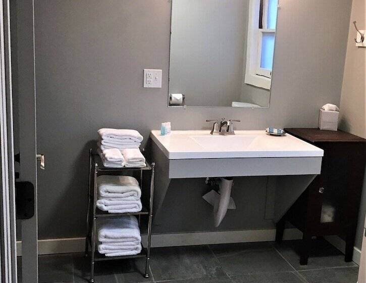 China Creek Cottages