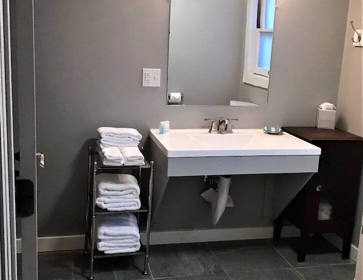 China Creek Cottages