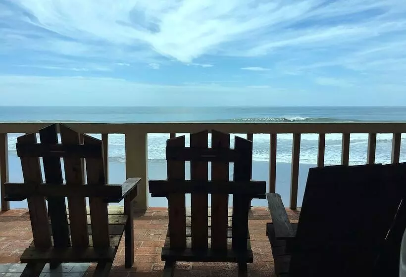 مسافرخانه Trópico Mágico