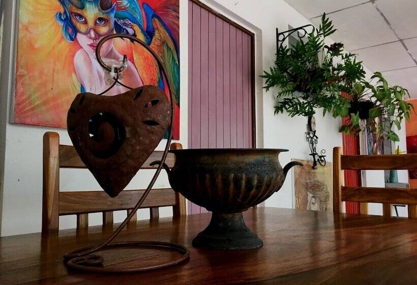 مسافرخانه Trópico Mágico