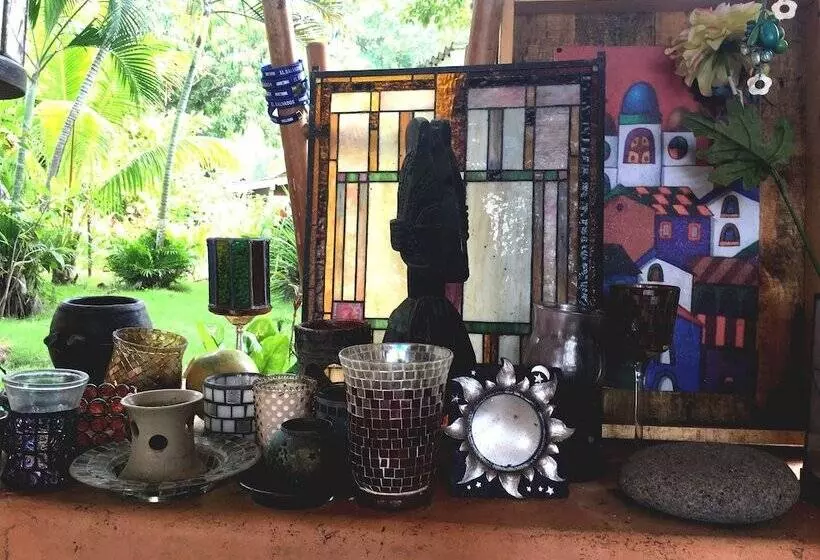 مسافرخانه Trópico Mágico