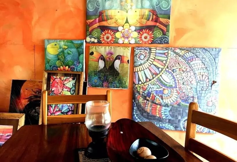 مسافرخانه Trópico Mágico