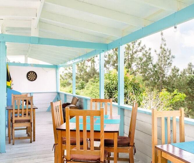 هتل Blue Ridge Restaurant & Cottages