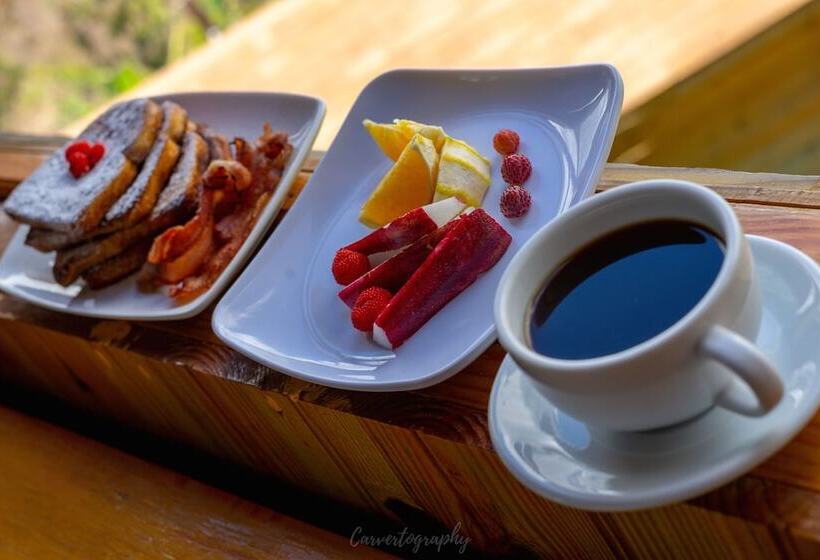 هتل Blue Ridge Restaurant & Cottages